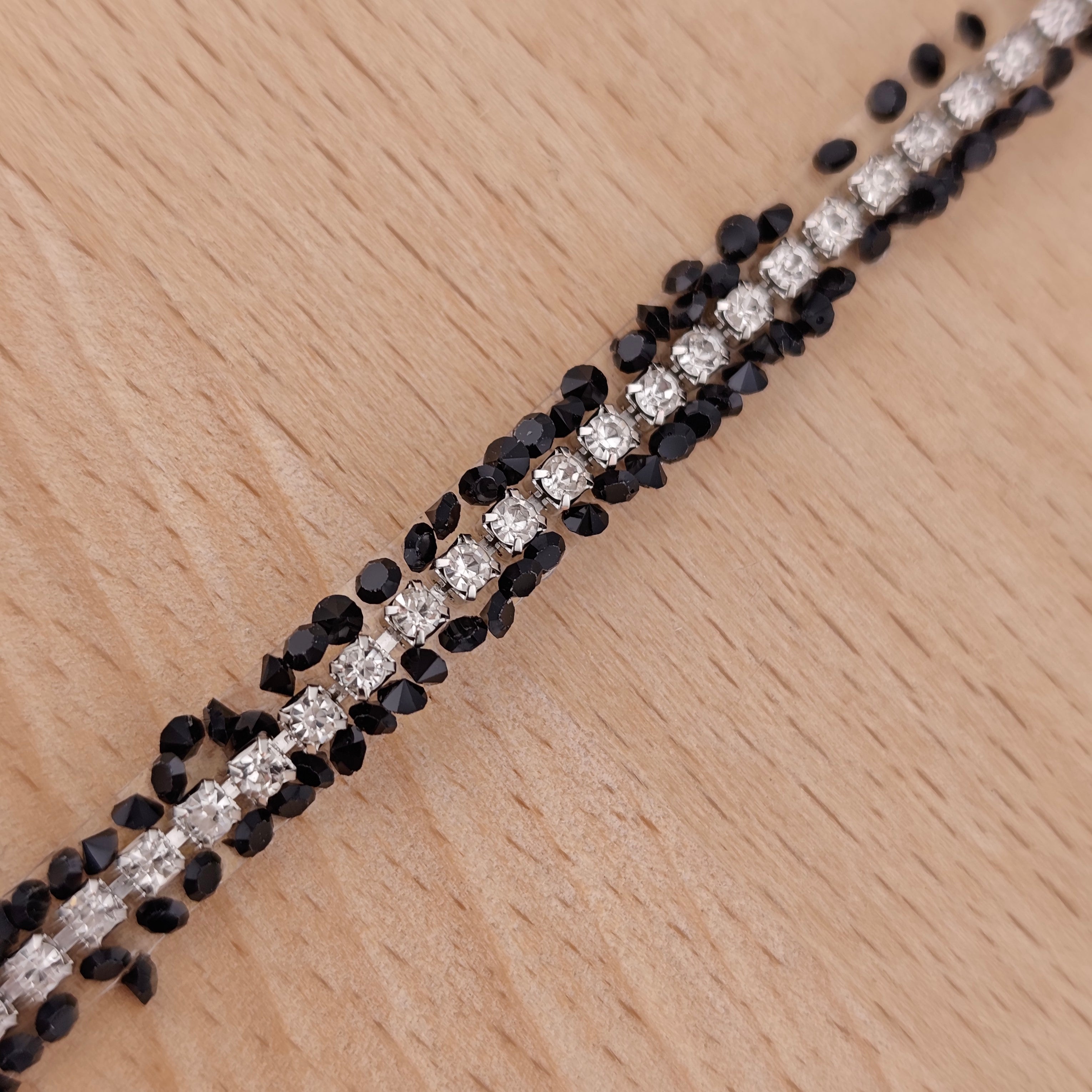 FS2994- 9mm Width, Sugar Diamonds Wraps tapes With Silver Chain In Middle Diamonds Tapes for Making Fancy Beads