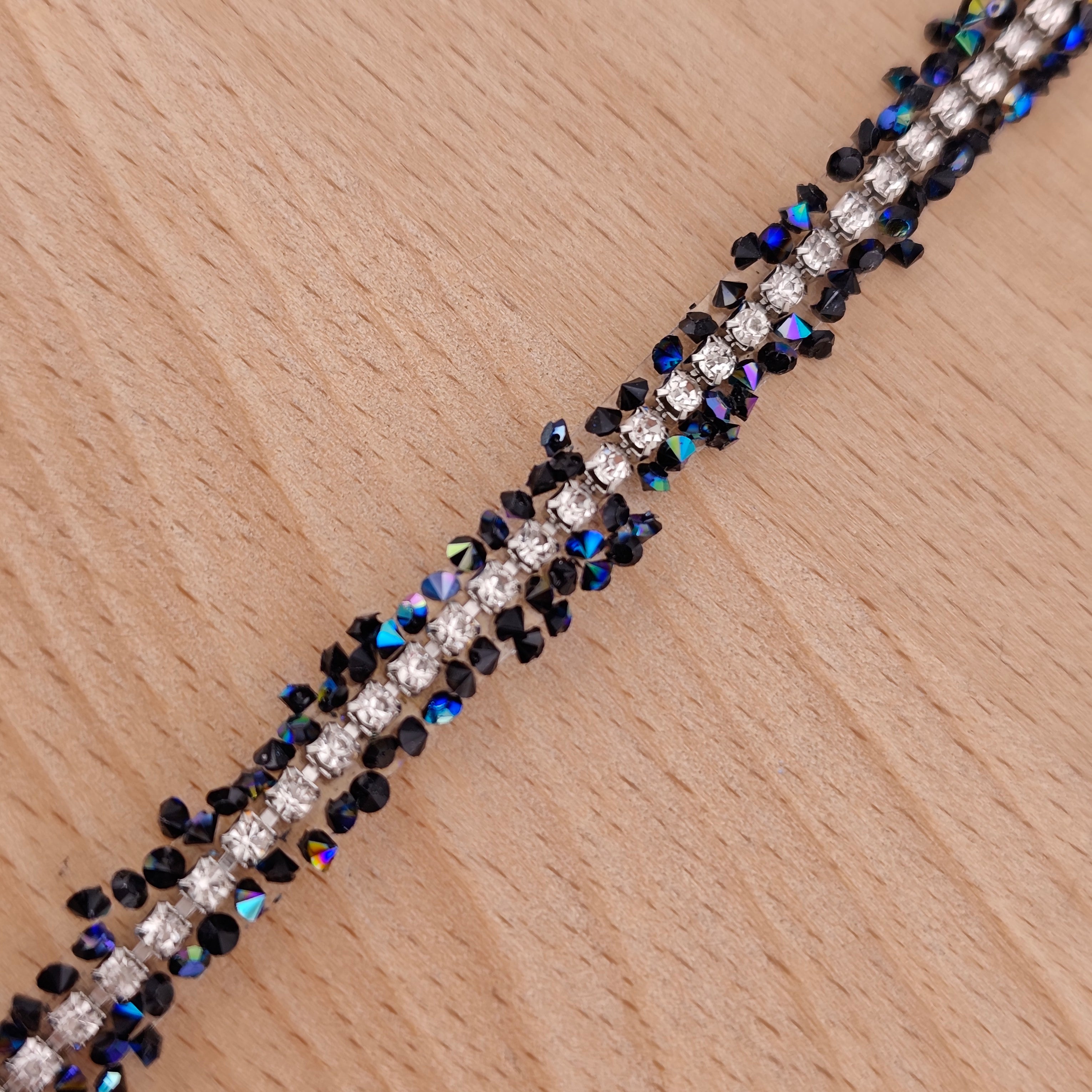FS2994- 9mm Width, Sugar Diamonds Wraps tapes With Silver Chain In Middle Diamonds Tapes for Making Fancy Beads
