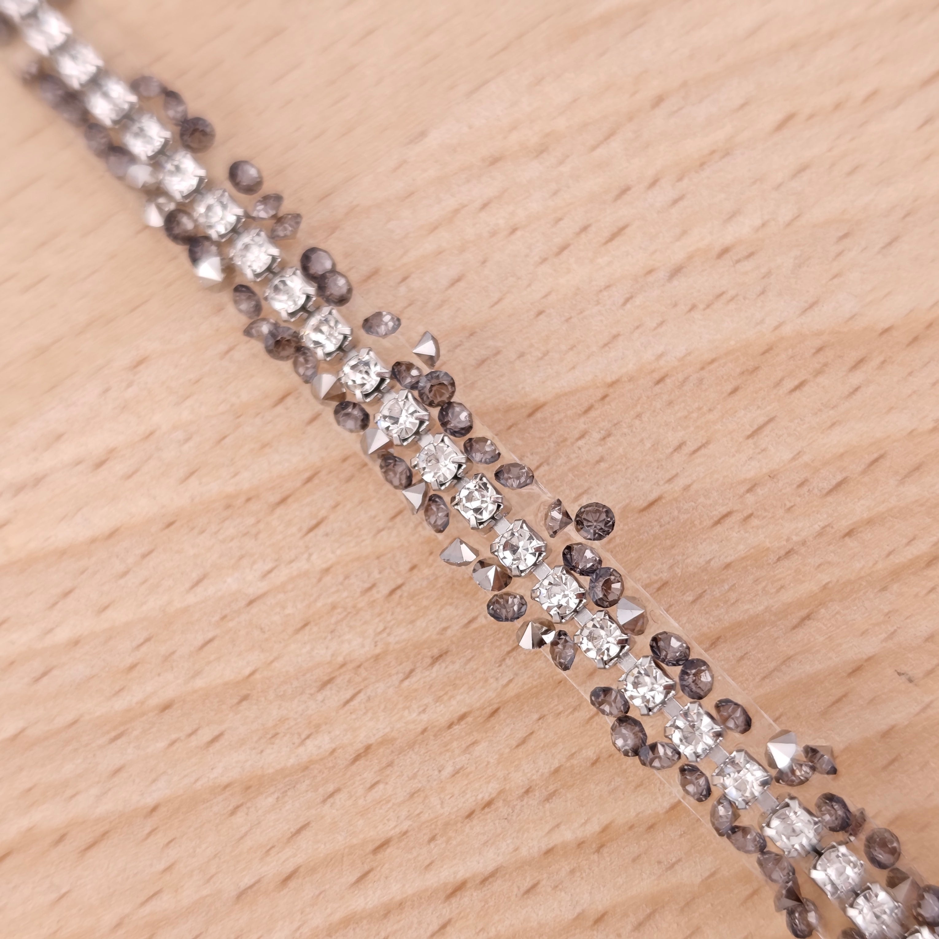 FS2994- 9mm Width, Sugar Diamonds Wraps tapes With Silver Chain In Middle Diamonds Tapes for Making Fancy Beads